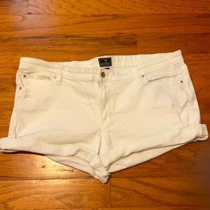 Gap Shorts 🛍3/$25🛍